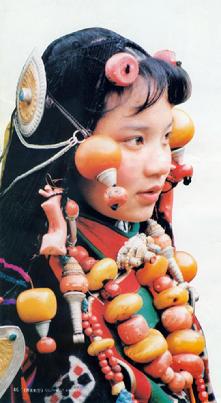 This is how Tibetan people like amber
